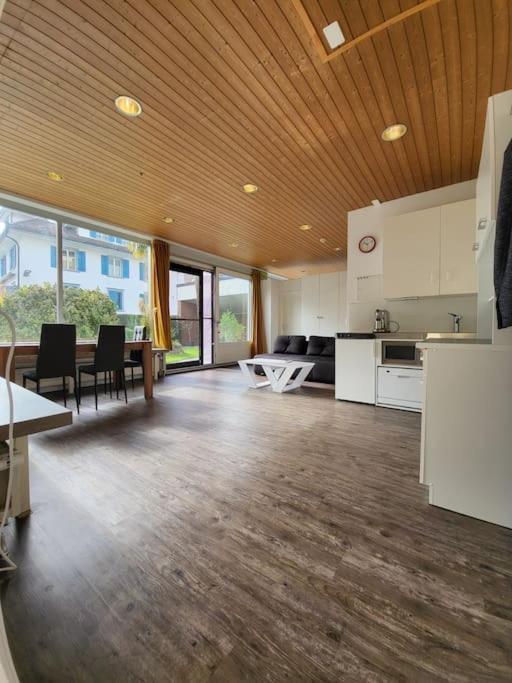 Schoene Ruhige Mit Sicht Auf Den Innenpark Appartement Gersau