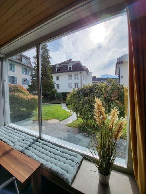 Schoene Ruhige Mit Sicht Auf Den Innenpark Appartement